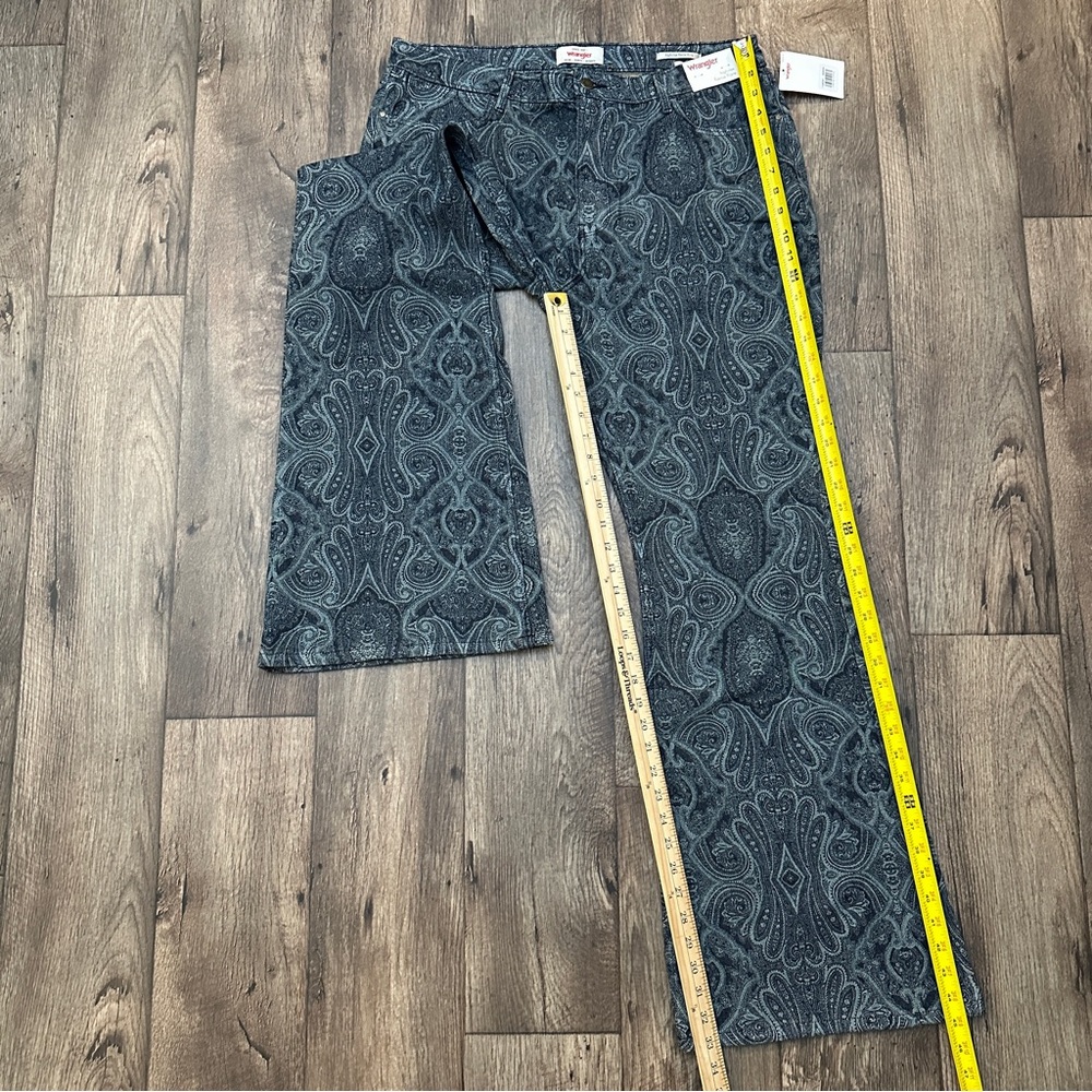 Wrangler Fierce Flare High Rise Jeans Women’s Size 16 Paisley disco - Picture 7 of 11